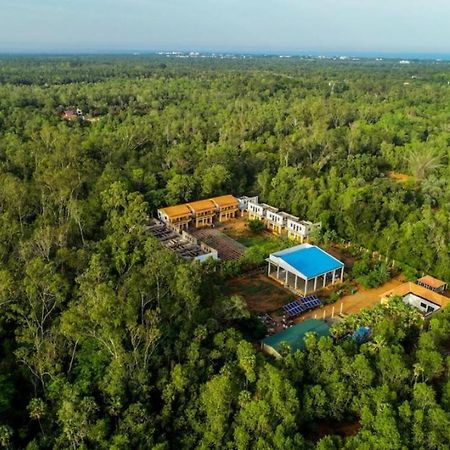 Paradisestay Auro Jungle Resort Puduccseri Kültér fotó